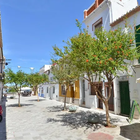 The Townhouse In Centre By Nras