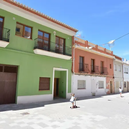 The Townhouse In Centre By Nras *